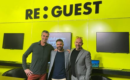 ReGuest acquisisce l’agenzia britannica UP Hotel Agency