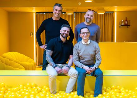 ReGuest acquisisce l’agenzia britannica UP Hotel Agency